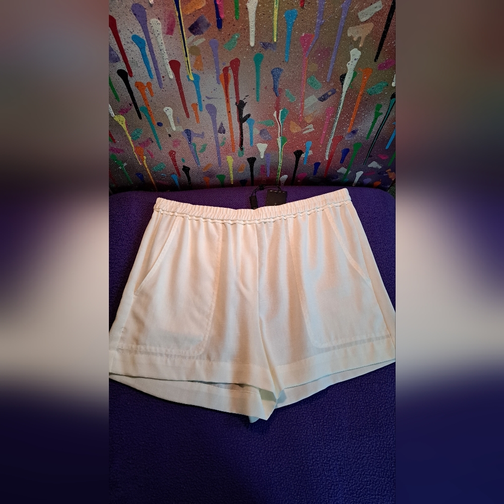 BCBG NWT white shorts